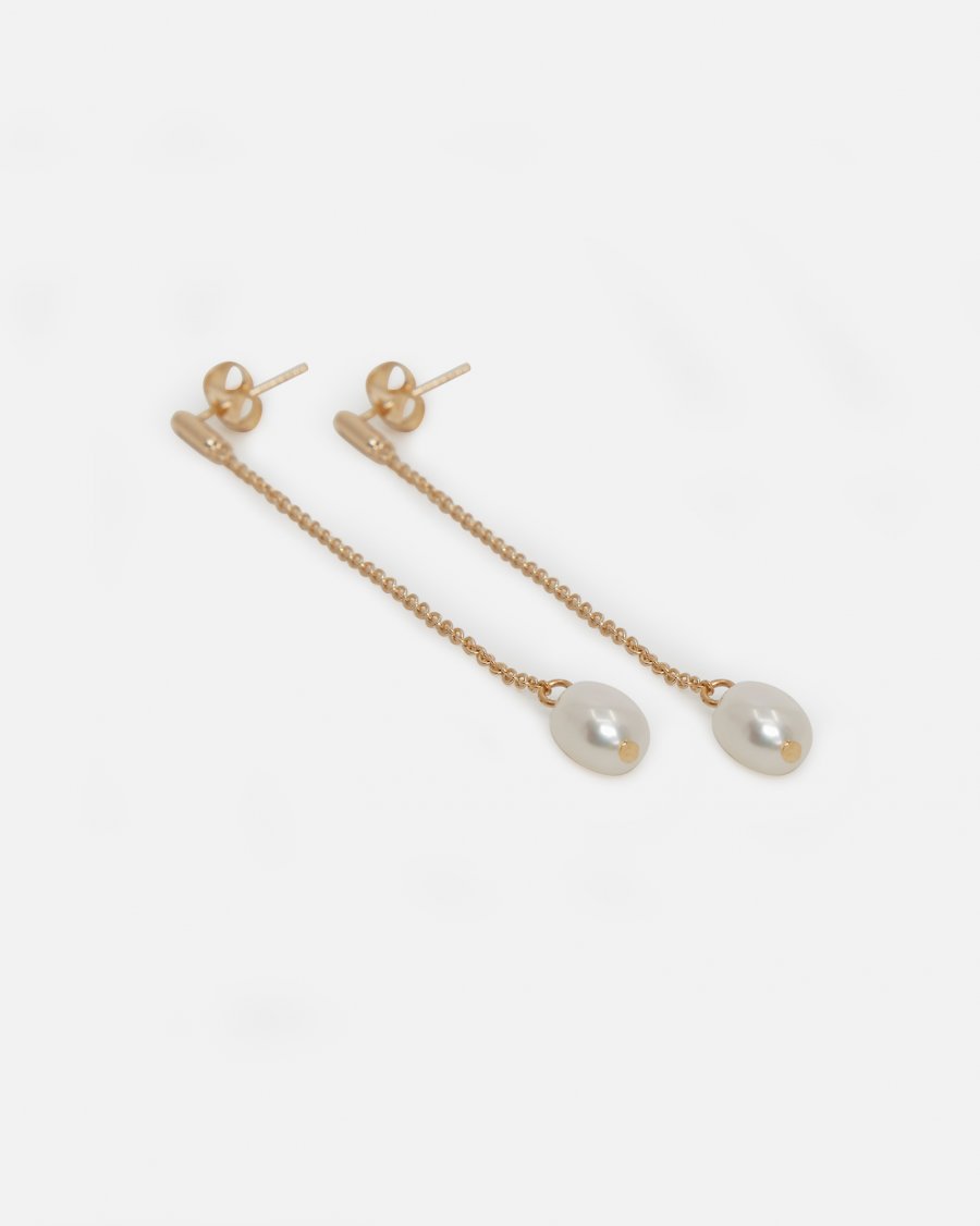 Moss Copenhagen - Freshwater Pearl Earrings